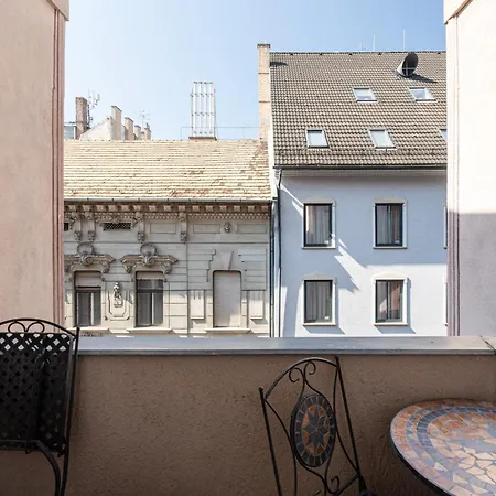 Dorsett Heights Apartamento *