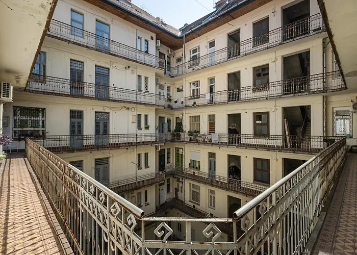 Dorsett Heights Budapest